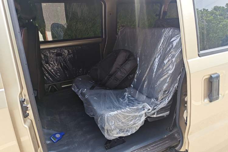 Used Wuling Rongguang 2021 1.5L Extended Standard Model Power-Assist Version LAR Left Rear Seat