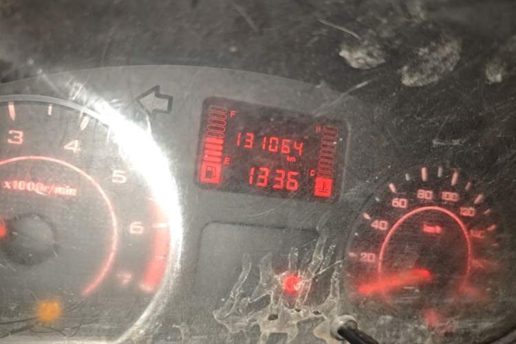 Used Wuling Rongguang  Odometer Close Up