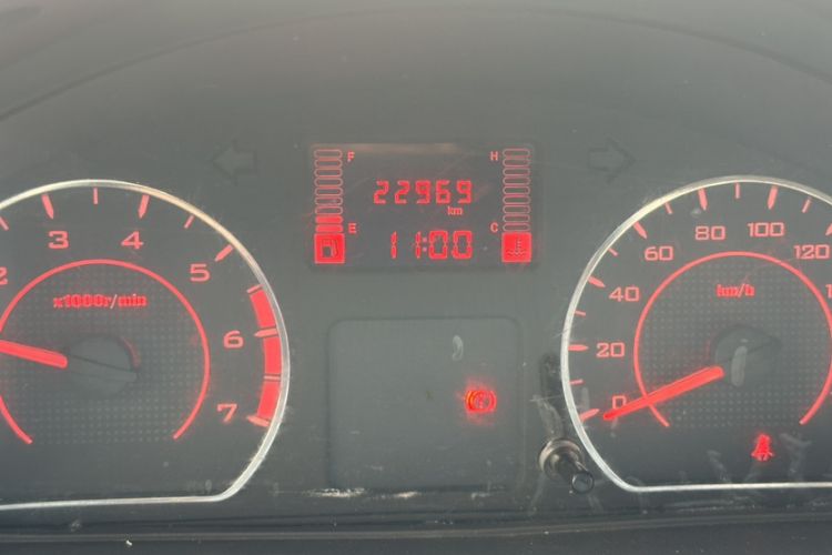 Used Wuling Rongguang 2021 1.5L Extended Basic Version L3C Odometer Close Up