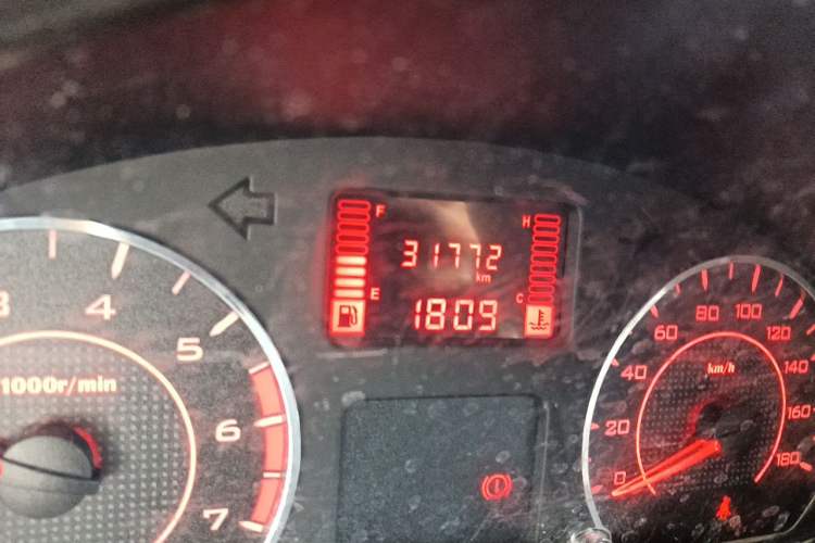 Used Wuling Rongguang 2021 1.5L Extended Standard Model Air-Conditioned Version LAR Odometer Close Up