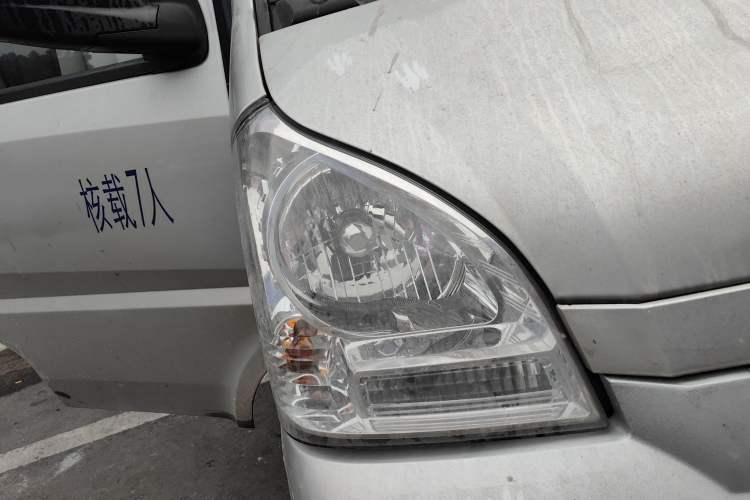 Used Wuling Rongguang 2021 1.5L Extended Basic Version L3C Right Front Headlight
