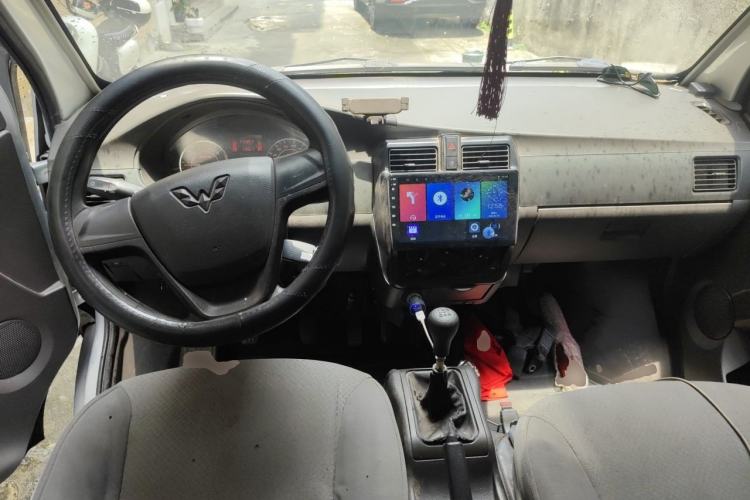 Used Wuling Rongguang 2021 1.5L Extended Standard Version with Power Steering L3C Center Console