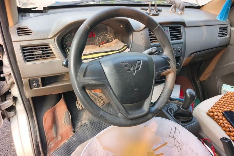 Used Wuling Rongguang 2021 1.2L S Standard Model Enclosed-Window Car Power-Assist Version Standard Model 5 Seats LSI Center Console