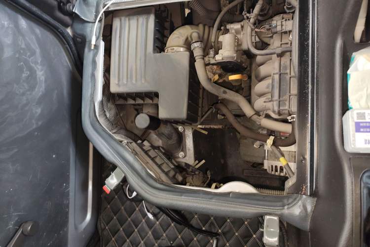 Used Wuling Rongguang 2021 1.5L Extended Basic Version L3C Engine Bay Right