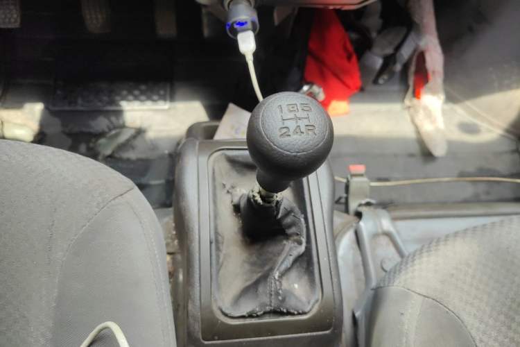 Used Wuling Rongguang 2021 1.5L Extended Standard Version with Power Steering L3C Gear Lever