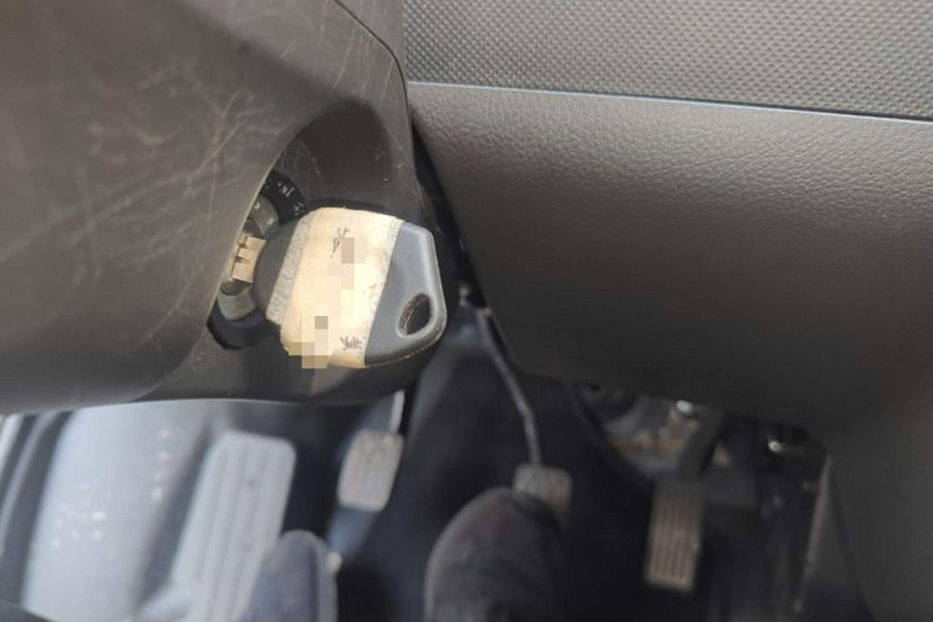 Used Wuling Rongguang 2021 1.5L Extended Basic Window-Sealed 5-Seat L3C Car Interior 1