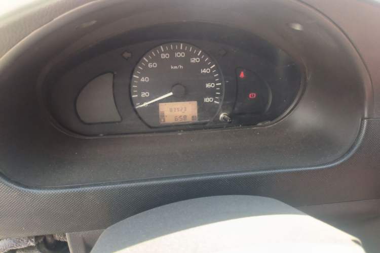 Used Wuling Rongguang  Odometer Close Up