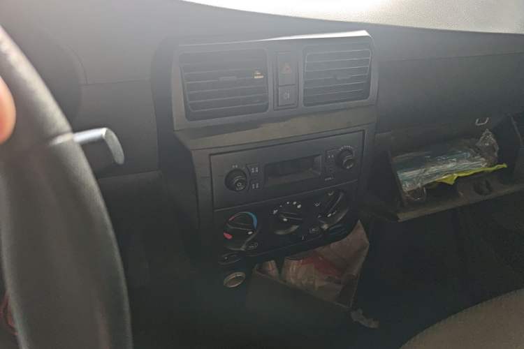 Used Wuling Rongguang 2021 1.5L Extended Basic Enclosed-Window Vehicle 2 Seats L3C Audio And AC Panel