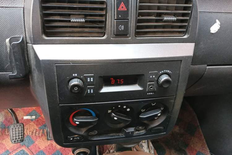 Used Wuling Rongguang 2021 1.5L Extended Basic Enclosed-Window Vehicle 2 Seats L3C Audio And AC Panel