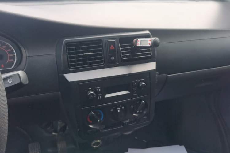 Used Wuling Rongguang 2021 1.5L Extended Basic Model LAR Audio And AC Panel