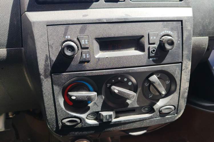 Used Wuling Rongguang 2021 1.5L Extended Basic Enclosed-Window Vehicle 2 Seats L3C Audio And AC Panel
