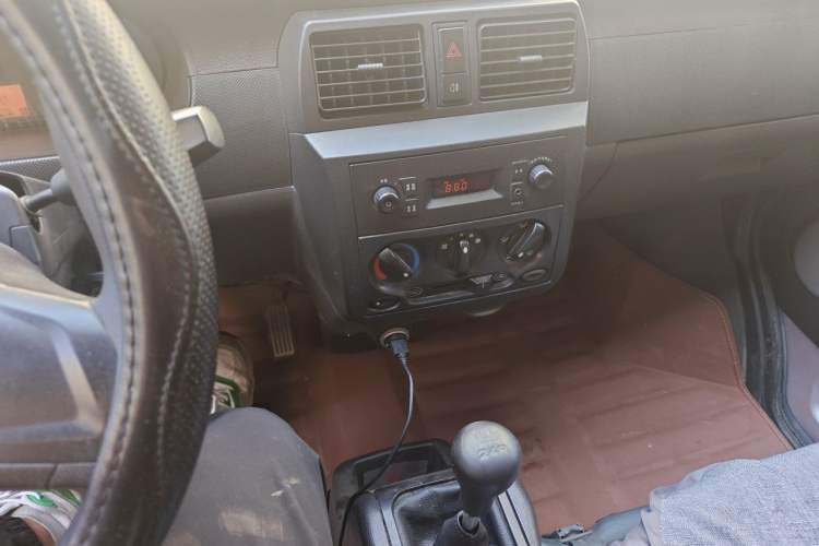 Used Wuling Rongguang 2021 1.5L Extended Standard-Size Window-Sealed Vehicle Air-Conditioned 2-Seater L3C Audio And AC Panel