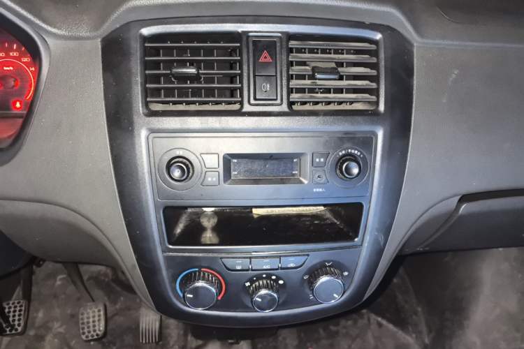 Used Wuling Rongguang 2021 1.2L S Base 7-Seater LSI Audio And AC Panel