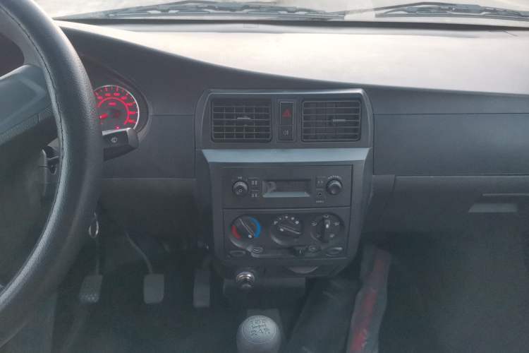 Used Wuling Rongguang 2021 1.5L Extended Basic Version L3C Audio And AC Panel