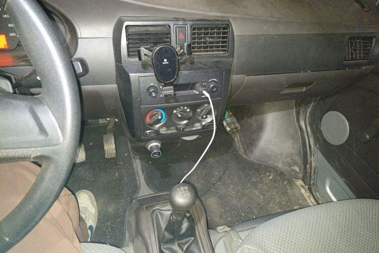 Used Wuling Rongguang 2021 1.5L Extended Basic Enclosed-Window Vehicle 2 Seats L3C Audio And AC Panel