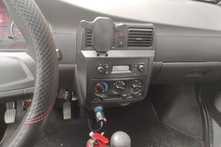 Used Wuling Rongguang 2021 1.5L Extended Basic Version L3C Audio And AC Panel