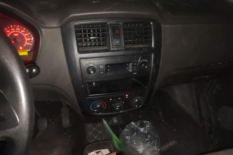 Used Wuling Rongguang 2021 1.2L S Base 7-Seater LSI Audio And AC Panel