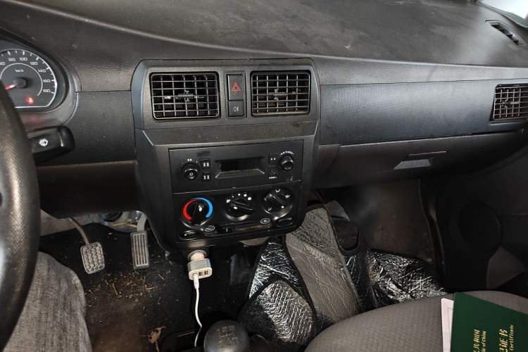 Used Wuling Rongguang 2021 1.5L Extended Basic Enclosed-Window Vehicle 2 Seats L3C Audio And AC Panel