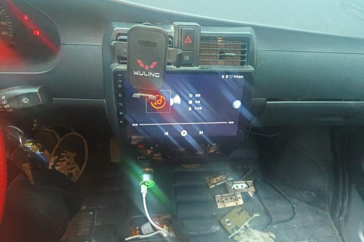 Used Wuling Rongguang 2021 1.5L Extended Basic Window-Sealed 5-Seat L3C Car Audio And AC Panel