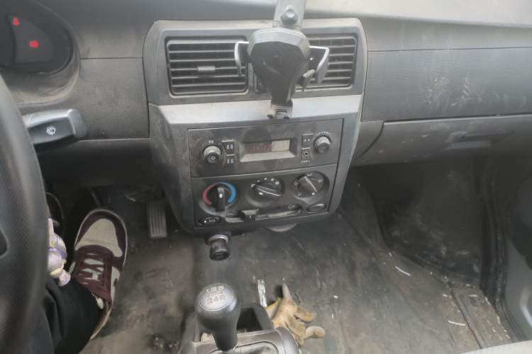 Used Wuling Rongguang 2021 1.5L Extended Basic Enclosed-Window Vehicle 2 Seats L3C Audio And AC Panel