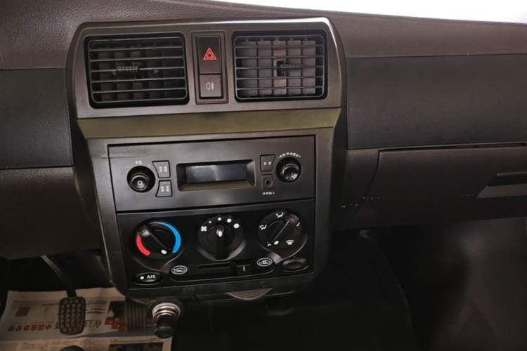 Used Wuling Rongguang 2021 1.5L Extended Basic Model Enclosed-Window Vehicle, 2-seater LAR Audio And AC Panel