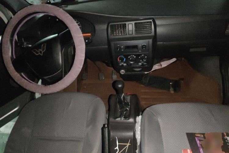 Used Wuling Rongguang 2021 1.5L Extended Basic Enclosed-Window Vehicle 2 Seats L3C Center Console