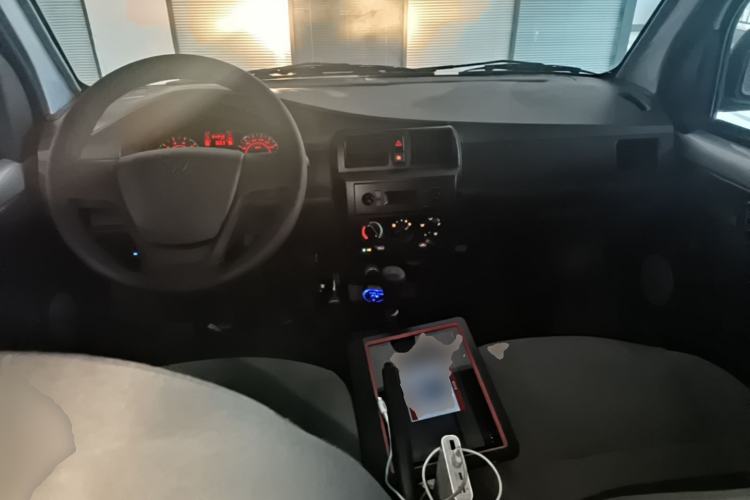 Used Wuling Rongguang 2021 1.5L Extended Basic Version L3C Center Console
