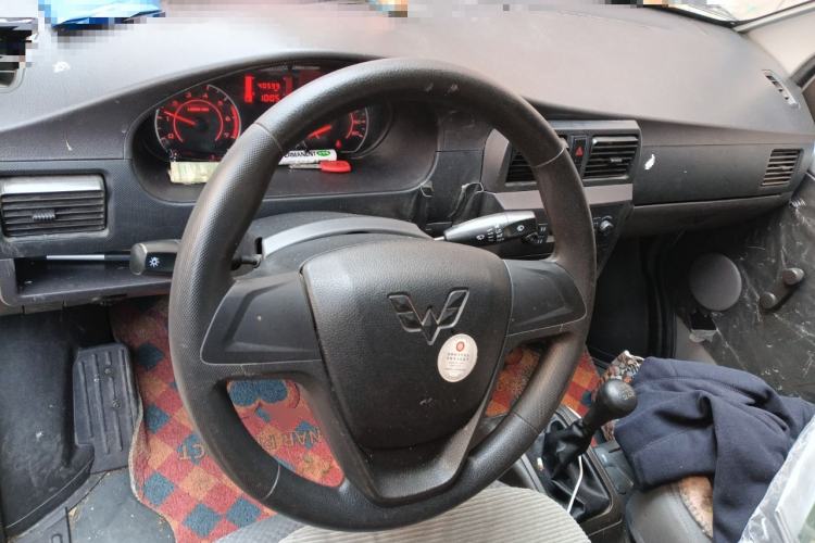 Used Wuling Rongguang 2021 1.5L Extended Basic Enclosed-Window Vehicle 2 Seats L3C Center Console