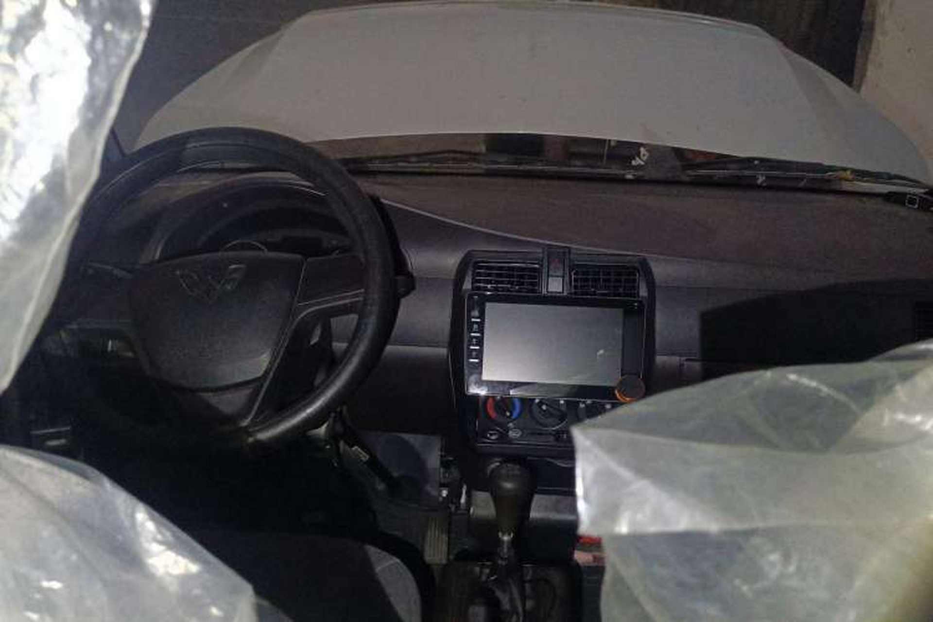 Used Wuling Rongguang 2021 1.5L Extended Standard Version with Air Conditioning – L3C Center Console