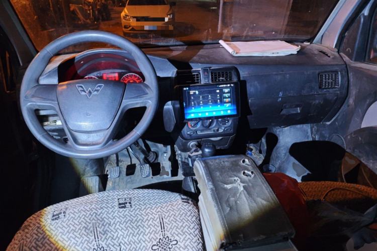 Used Wuling Rongguang 2021 1.5L Extended Standard Version with Power Steering L3C Center Console