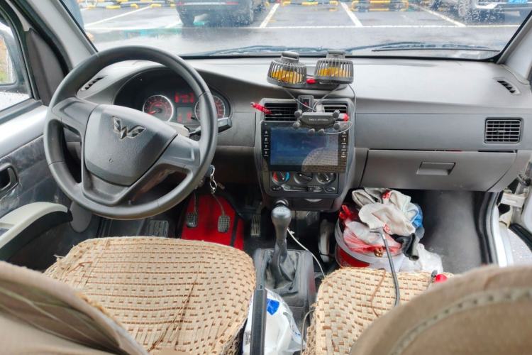 Used Wuling Rongguang 2021 1.5L Extended Standard Version with Power Steering L3C Center Console