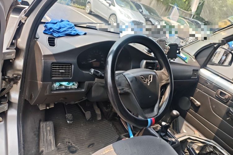 Used Wuling Rongguang 2021 1.5L Extended Basic Enclosed-Window Vehicle 2 Seats L3C Center Console
