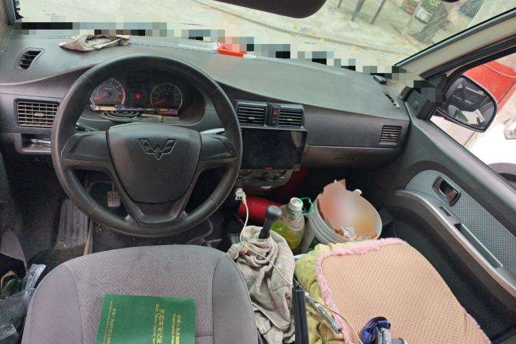Used Wuling Rongguang 2021 1.5L Extended Standard Version with Power Steering L3C Center Console