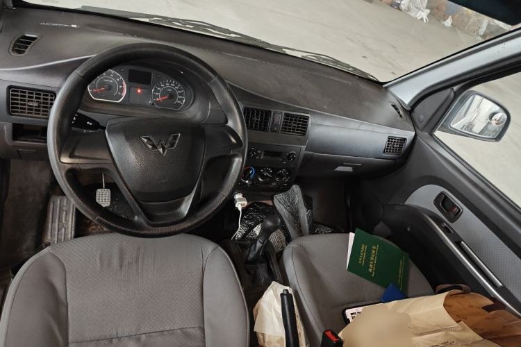 Used Wuling Rongguang 2021 1.5L Extended Basic Enclosed-Window Vehicle 2 Seats L3C Center Console
