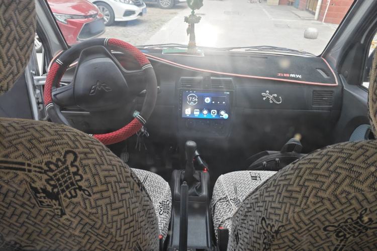 Used Wuling Rongguang 2021 1.5L Extended Standard-Size Window-Sealed Vehicle Air-Conditioned 2-Seater L3C Center Console