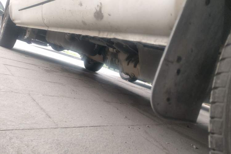 Used Wuling Rongguang 2021 1.5L Extended Standard Version with Air Conditioning – L3C Chassis Front Right
