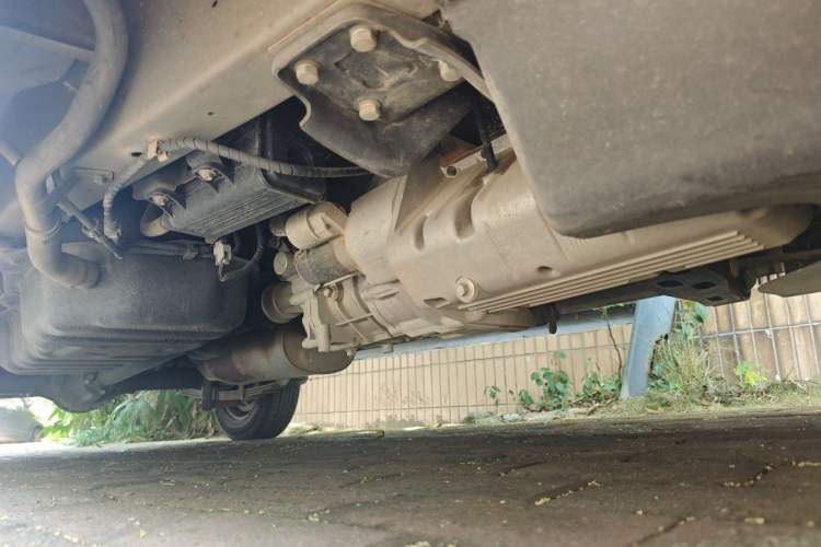 Used Wuling Rongguang 2021 1.5L Extended Standard Version with Air Conditioning – L3C Chassis Front Right