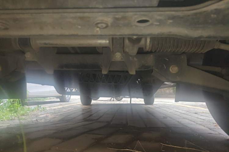 Used Wuling Rongguang 2021 1.5L Extended Basic Window-Sealed 5-Seat L3C Car Chassis Front