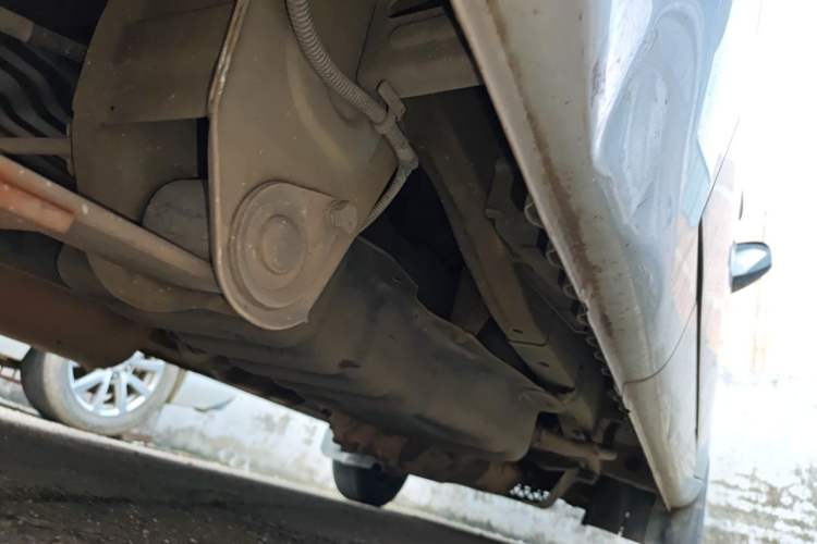 Used Wuling Rongguang 2021 1.5L Extended Standard Model Air-Conditioned Version LAR Chassis Rear Right