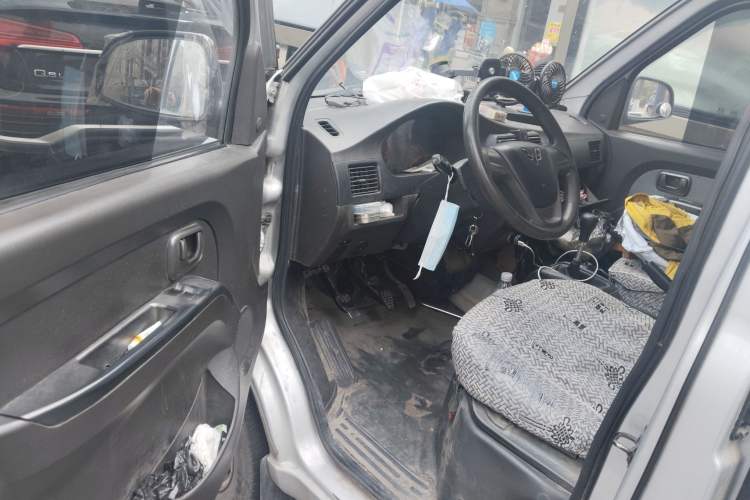 Used Wuling Rongguang 2021 1.5L Extended Standard Version with Power Steering L3C Driver Seat