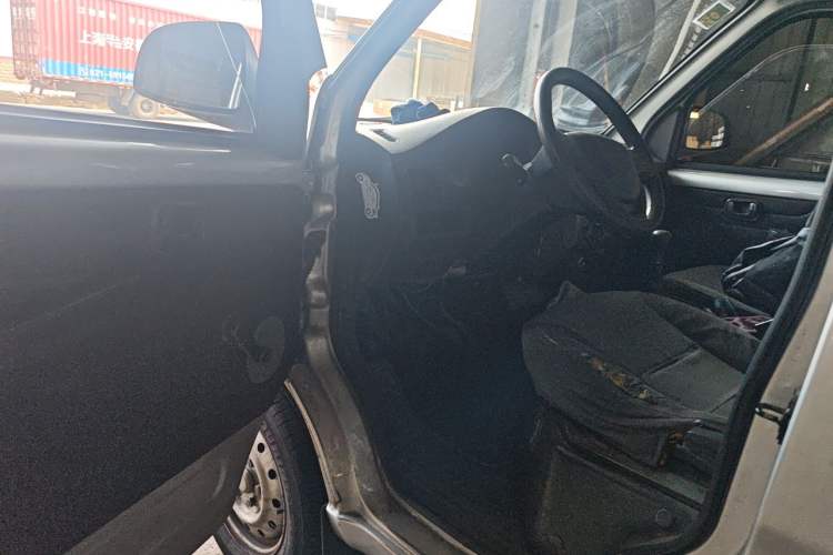 Used Wuling Rongguang 2021 1.5L Extended Basic Enclosed-Window Vehicle 2 Seats L3C Driver Seat