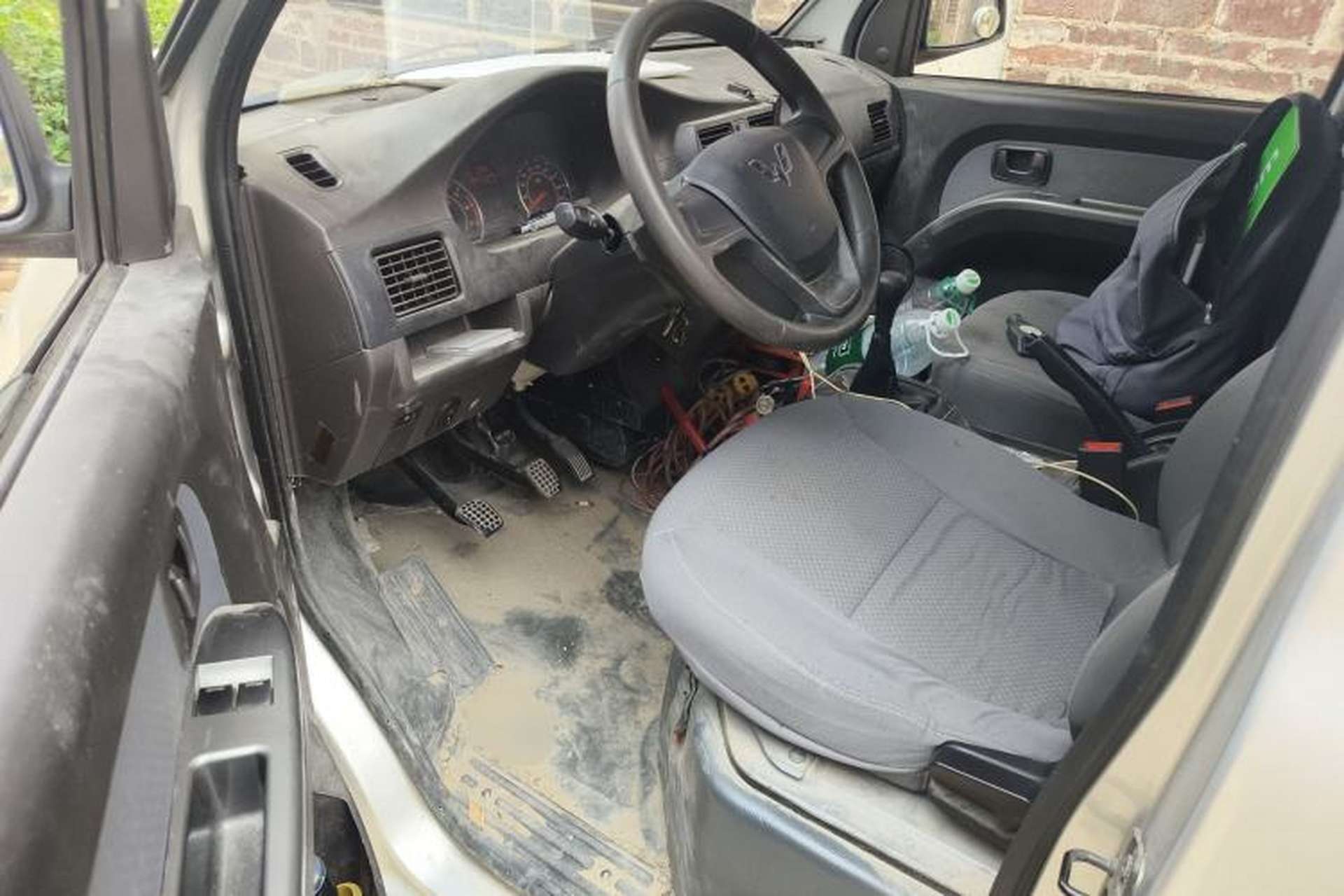 Used Wuling Rongguang 2021 1.5L Extended Standard Version with Air Conditioning – L3C Driver Seat