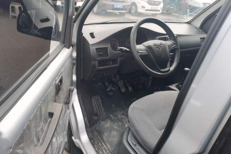 Used Wuling Rongguang 2021 1.5L Extended Basic Model LAR Driver Seat