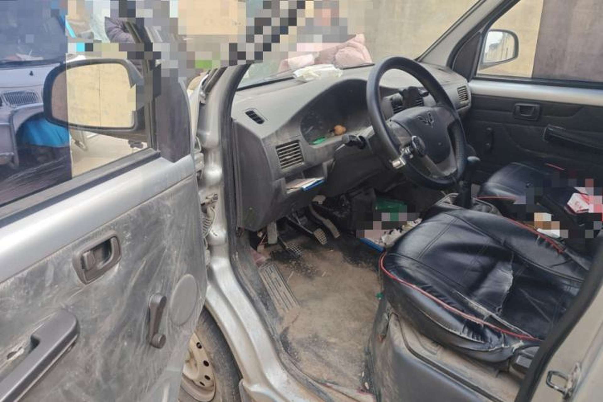 Used Wuling Rongguang 2021 1.5L Extended Basic Enclosed-Window Vehicle 2 Seats L3C Driver Seat