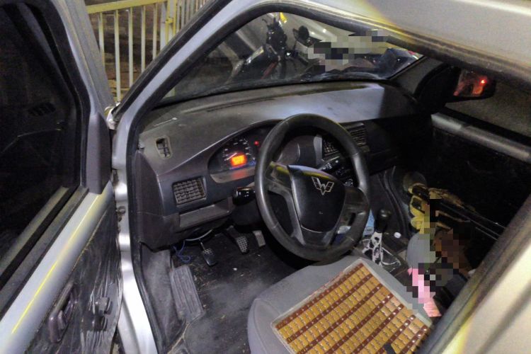 Used Wuling Rongguang 2021 1.5L Extended Basic Window-Sealed 5-Seat L3C Car Driver Seat