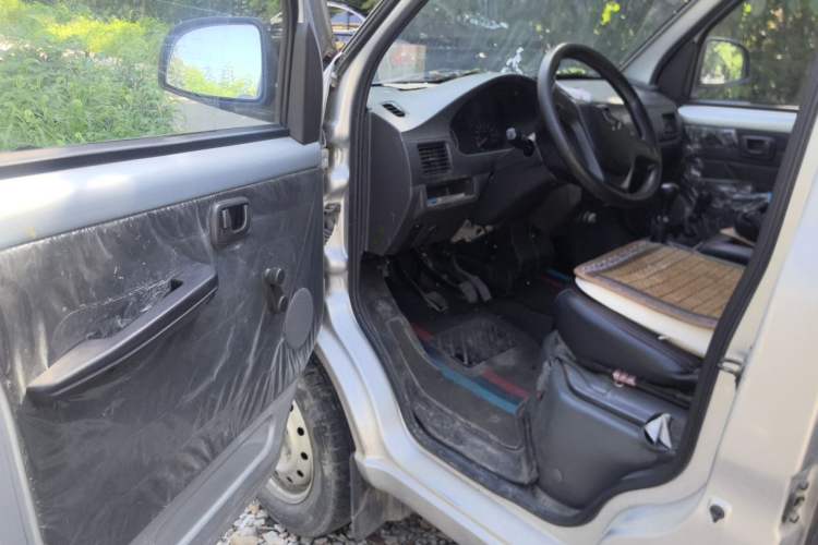 Used Wuling Rongguang 2021 1.5L Extended Basic Version L3C Driver Seat