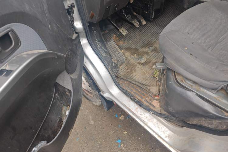 Used Wuling Rongguang 2021 1.5L Extended Standard Version with Power Steering L3C Driver Seat