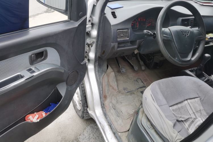 Used Wuling Rongguang 2021 1.5L Extended Standard Version with Air Conditioning – L3C Driver Seat