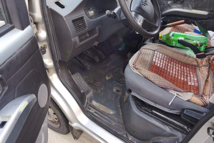 Used Wuling Rongguang 2021 1.5L Extended Basic Enclosed-Window Vehicle 2 Seats L3C Driver Seat