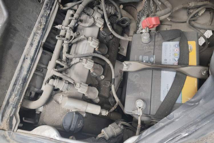 Used Wuling Rongguang 2021 1.5L Extended Standard Version with Power Steering L3C Engine Bay